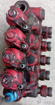 Hydraulicky rozvádzač 4 sekciovy - 3