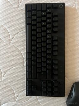 Logitech klávesnica - 3