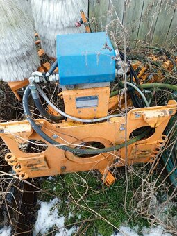 zametacie metly a ina komunalna technika - 3