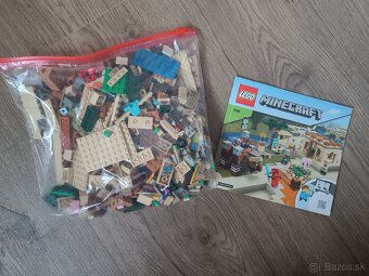 Lego Minecraft 21160 Útok Illagerov - 3