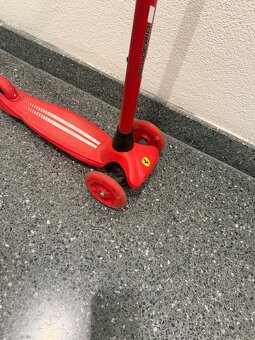 Detská trojkolka Ferrari - 3