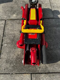 Hydraulicky zdvihák  mobilný - 3