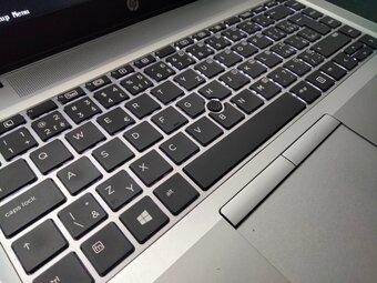 predám Hp elitebook 745 G4 ,AMD A10 quad core,8gb ram , ssd - 3