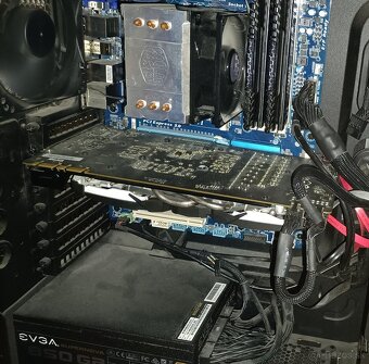 predam i5 3570k, gigabyte z77-d4h a 2x4gb ram - 3