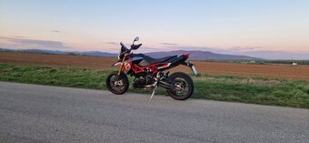 Aprilia Dorsoduro 900 - 3