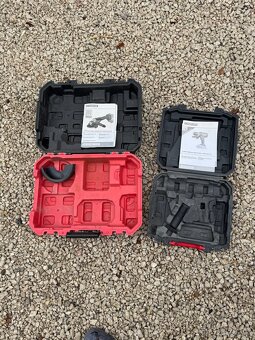 Predam kufre z AKU náradia Parkside - 3