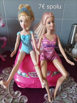 Bábiky, auto, vanička, koníky - 3