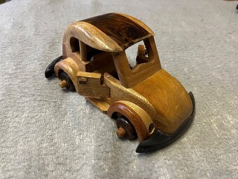 Predam drevene modely. - 3