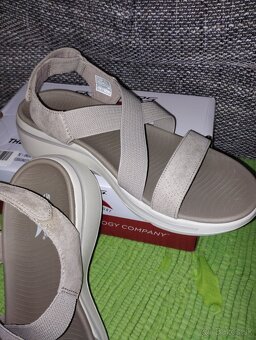 Skechers dámske sandále, veľkosť 40 - 3