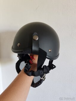 RETRO helma s okuliarmi /L - 3