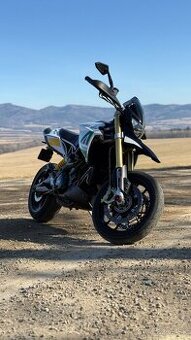 Aprilia Dorsoduro 1200 Factory - 3