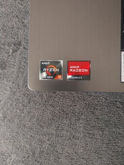 Lenovo IdeaPad 3 - 3