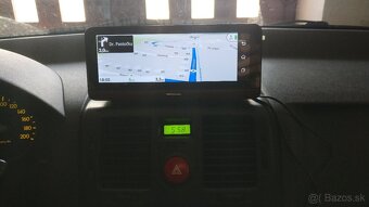 Centrálna multimedialna konzola do auta - 3