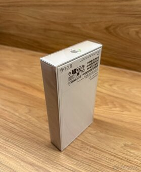 Apple iPhone XR 64GB Black - nový, neaktivovaný - 3