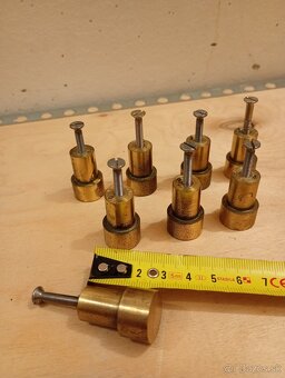 Úchytky, šuplík, vešiak , nábytok , retro - 3