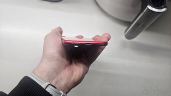 Apple iPhone SE 2020 product RED 64GB - 3