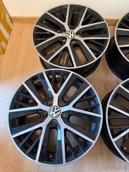5x112 R19 VW - 3