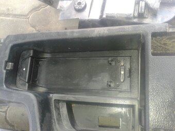 F31 diely interieru BMW 3er 2014rok F30 F32 F33 F36 - 3