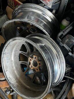 Dotz 5x100 R17 - 3