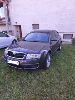 Superb 2.5 TDI automat 120kw. - 3