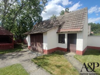 NA PREDAJ 4 IZBOVÝ RODINNÝ DOM S GARÁŽOU, POZEMOK 800 M2, KU - 3
