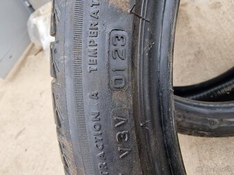 Predám pneumatiky 225/40 R19 93w - 3