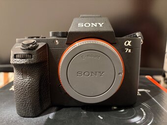 Bezzrkadlovka Sony Alpha A7II - 3