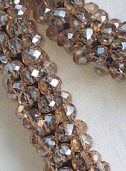 KRÁSNY NÁHRDELNÍK - 3