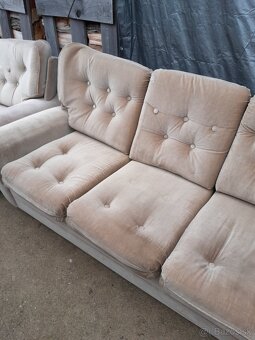 Predám gauč a kreslá tri kusy - 3