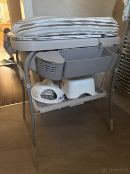 Prebaľovací pult s vaničkou chicco - 3