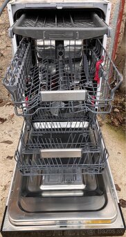 Umývačka riadu Whirlpool WSFO 3O23 PF - 3