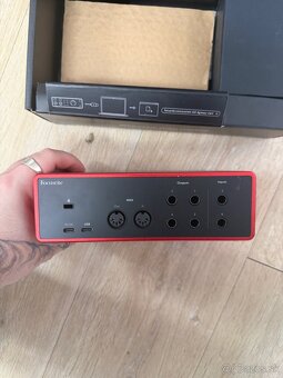 Focusrite Scarlet 4i4 4th Gen NOVÁ - 3