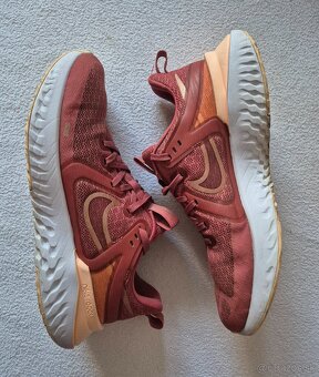 Nike Legend React 2 W dámske tenisky - 3