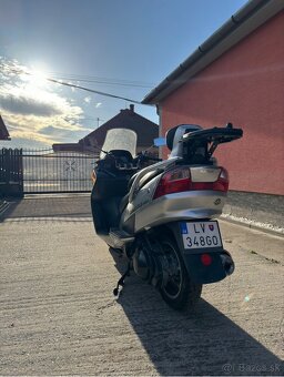 Suzuki Burgman 400 - 3