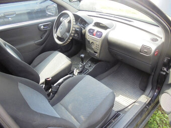 Rozpredám Opel Corsa r.v. 2001 1.7. DTi - 3