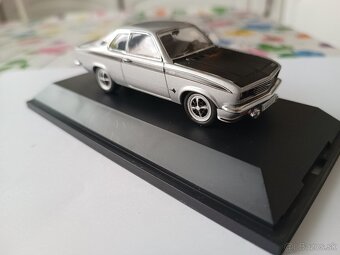 1:43 Opel Manta GT/E - 3