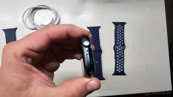 Apple Watch 7 black 45mm - čítaj popis, drobná chyba - 3