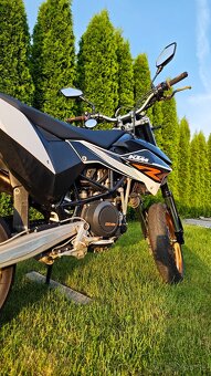 Predám KTM 690 smc supermoto - 3