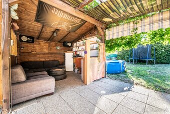 Unikátny 3-izbový byt so záhradou, bazénom, garážou a parkov - 3