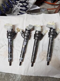 BMW vstreky n47 originál bosh - 3