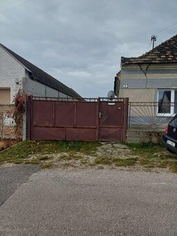 Rodinný dom na pozemku 9,5á v tichej časti obce Padáň - 3