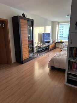 Priestranný 2 izbový byt v tichej lokalike Staré mesto 65 m2 - 3