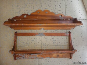 Kredenc a drevené poličky - 3