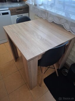 Predám kuchynský stôl a dve stoličky - 3