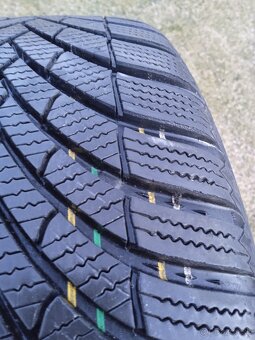 205/60 r16 zimné pneu.8 mm DOT.3024 - 3