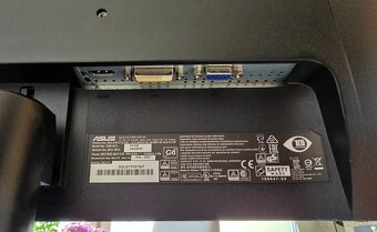 Predám monitor Asus VA24E - 3