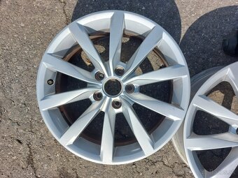 ELEKTRÓNY VW R17 5X112 7JX17 ET49 5G0601025BF - 3