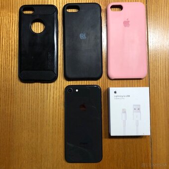 Apple iPhone 8 - 3