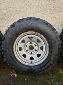 235/70/r16 - 3