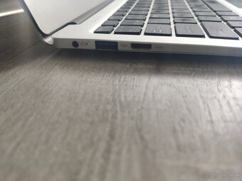 UMAX VisionBook 13Wa Pro / Win10 Home / napájanie DC 12V - 3